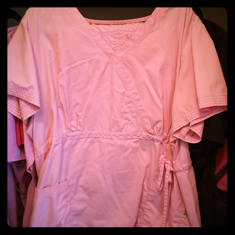 3x scrub set